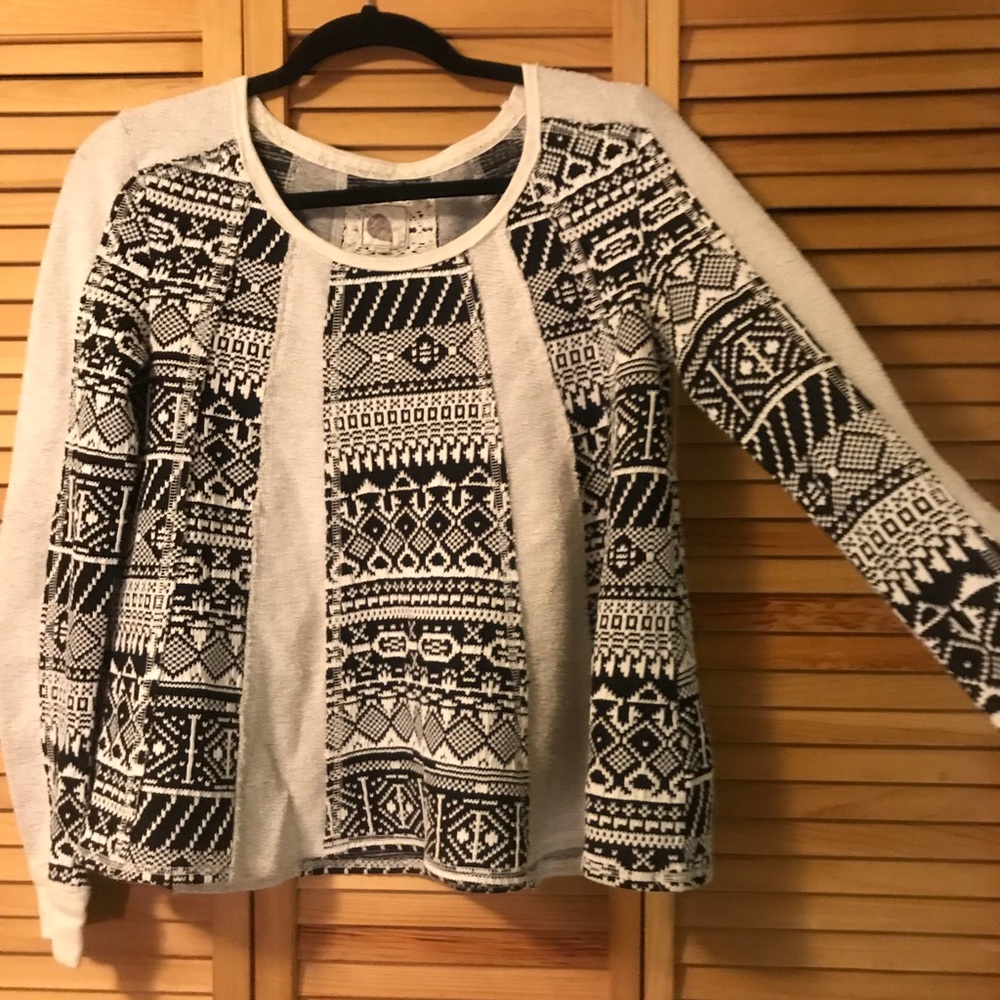 Lilka long-sleeve shirt with beautiful design